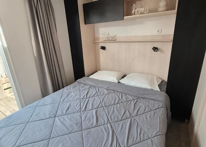 Le Tropical Mobil 6 Personnes - A 200m - Parc Aquatique - 5 Etoiles Les Dunes Campingplatz